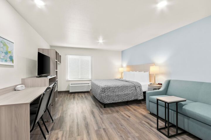 Room 5 of 28