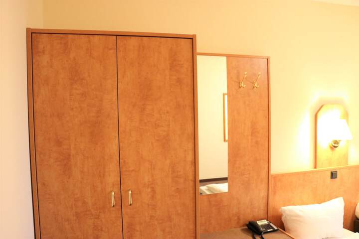 Room 9 of 44