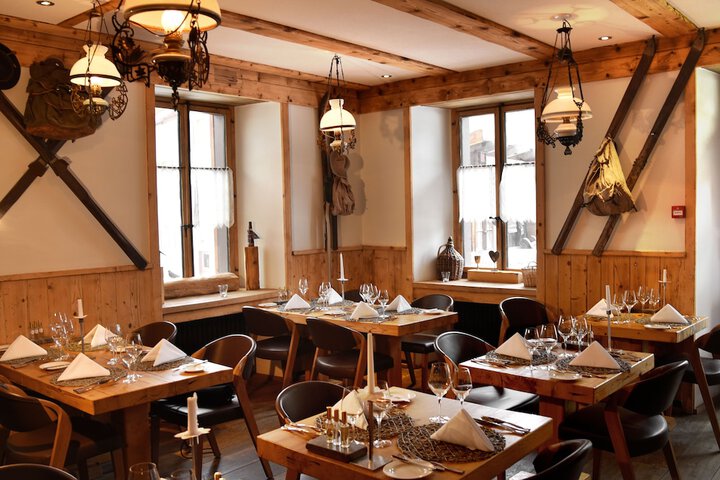 Dining 85 of 113