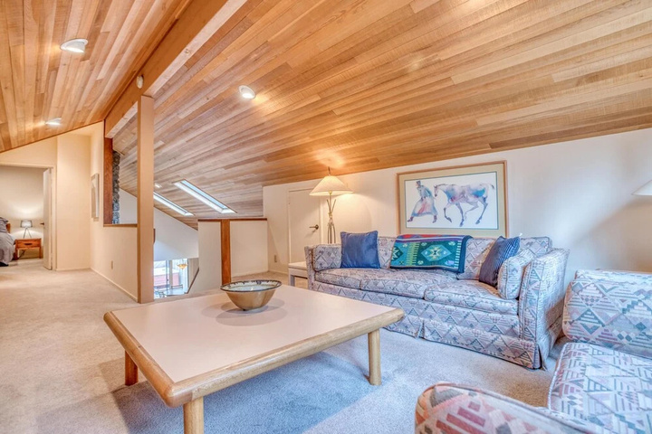 Room 3 of 24