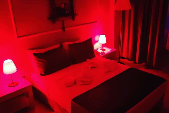 Room 17 of 49