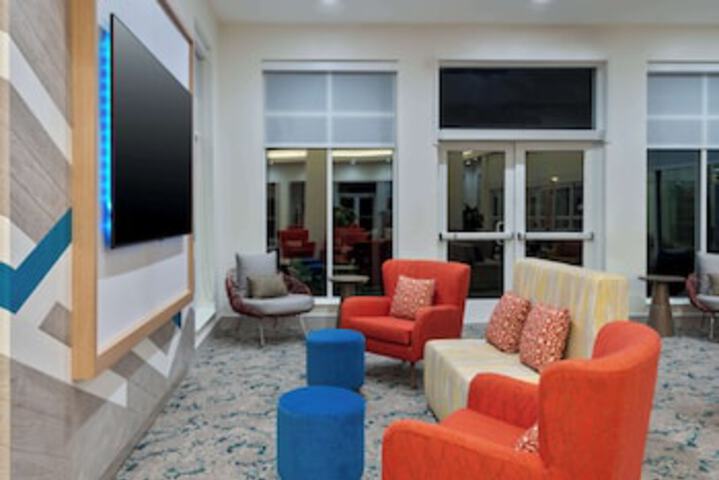 Hotel Interior 22 of 129