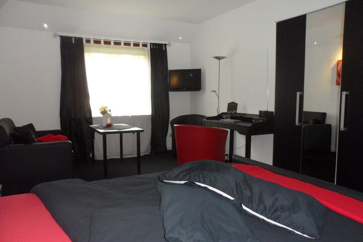 Room 14 of 34