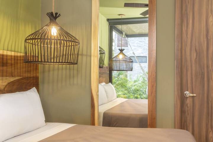 Room 3 of 37