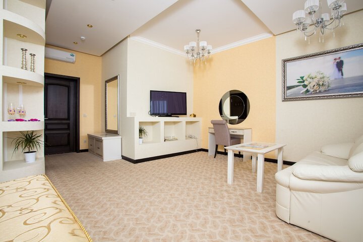 Room 26 of 49