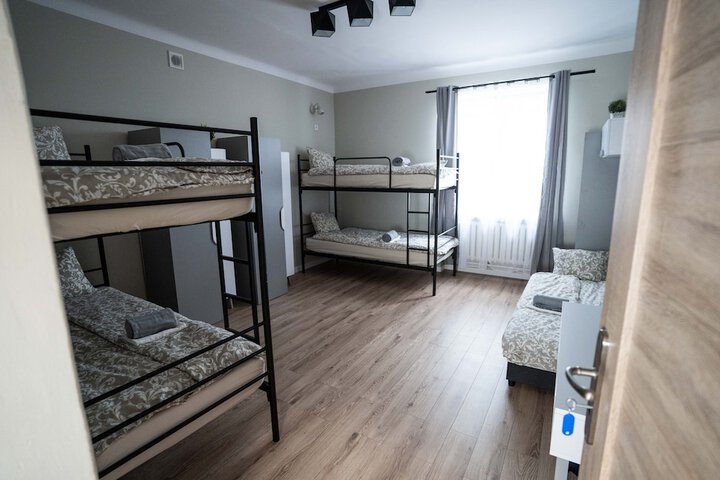Room 8 of 31