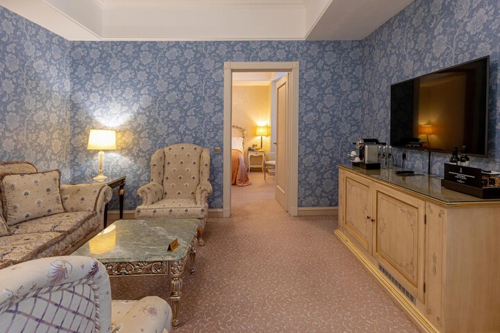 Room 113 of 339