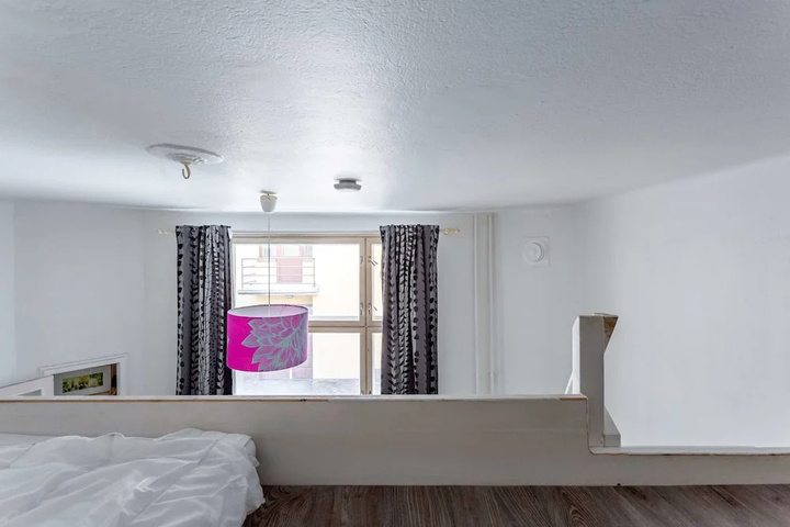 Room 3 of 11