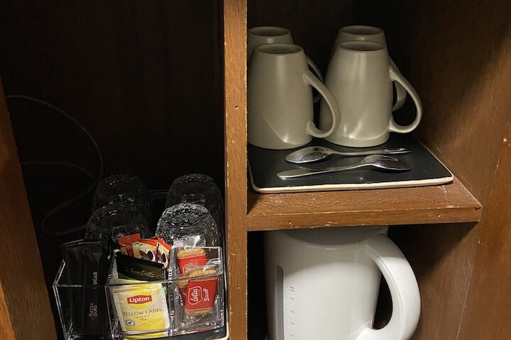 Breakfast/Coffee Service 20 of 38