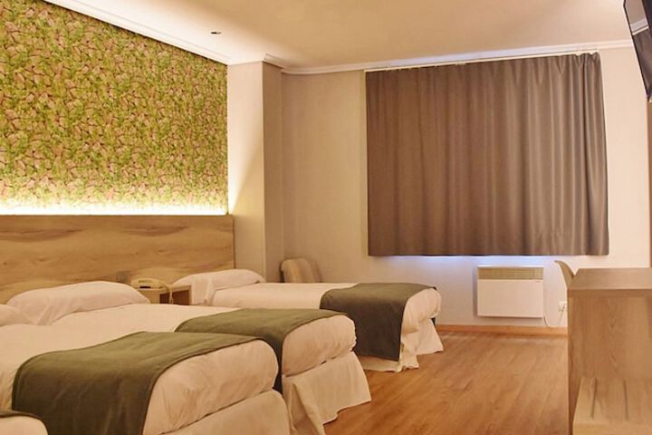 Room 15 of 31