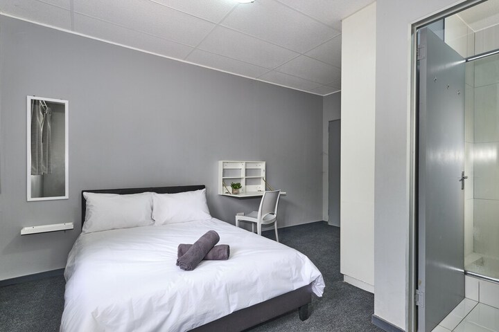 Room 11 of 34