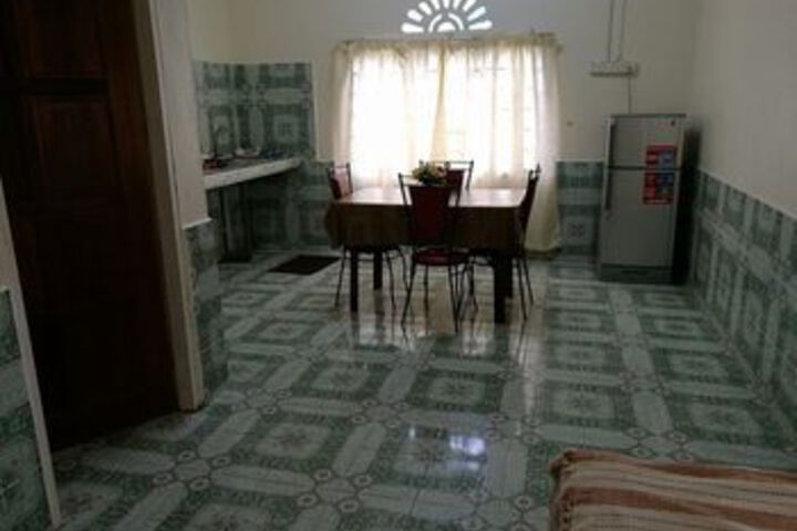 Room 8 of 20