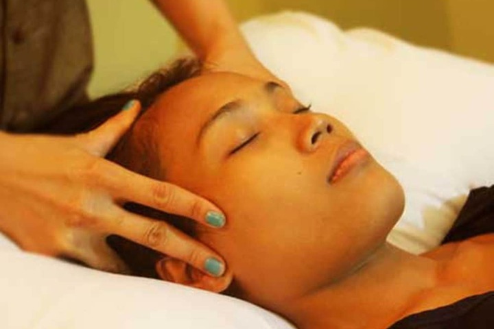 Massage Photo