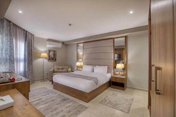 Room 40 of 93