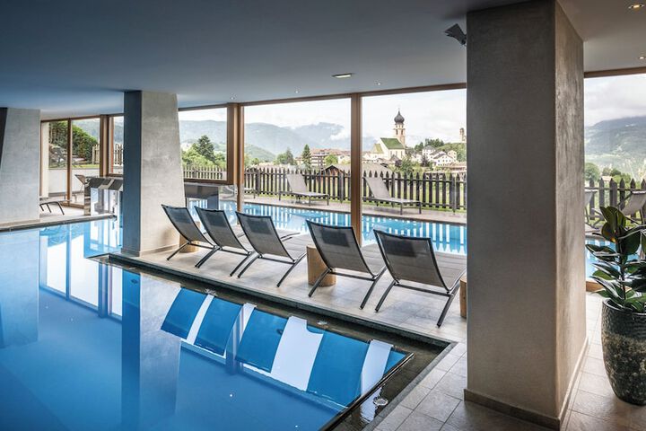 Pool 56 of 154