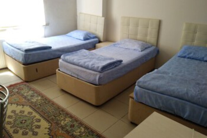 Room 12 of 21