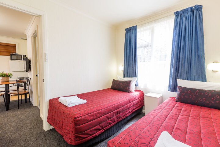 Room 5 of 50