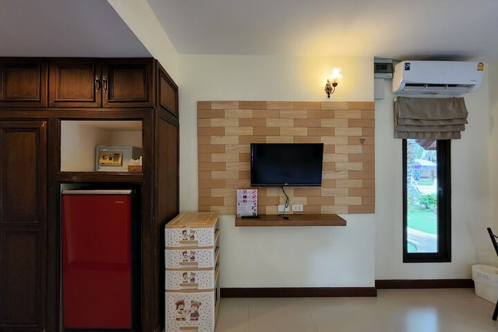 Room 8 of 47