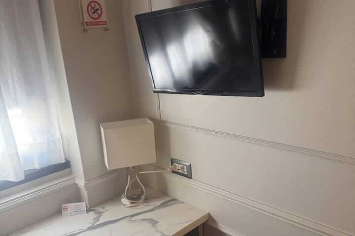 Room 61 of 93