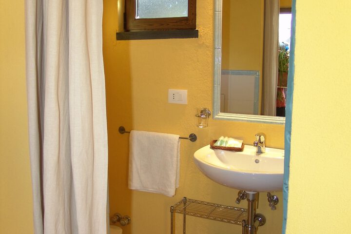 Room 15 of 74