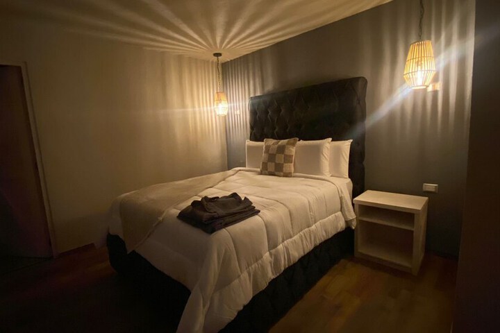 Room 7 of 82