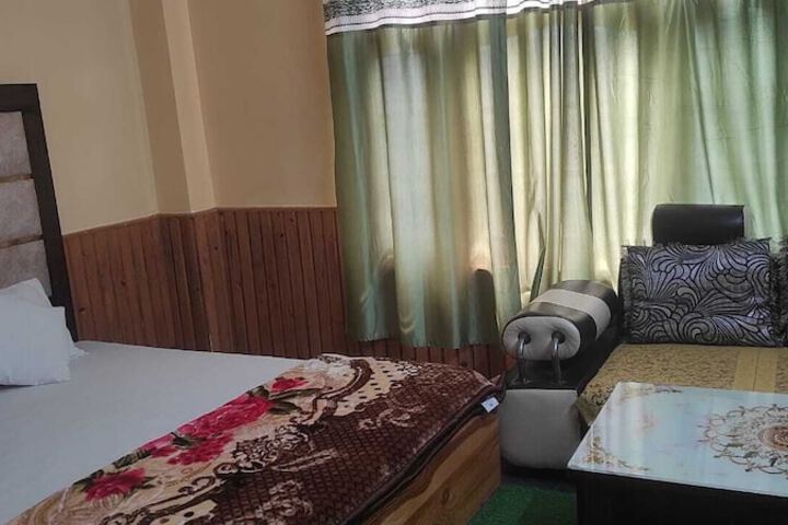 Room 7 of 50