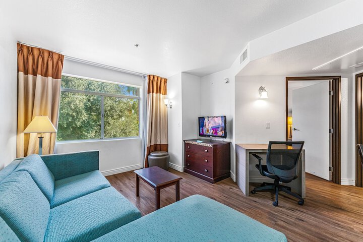 Room 5 of 45
