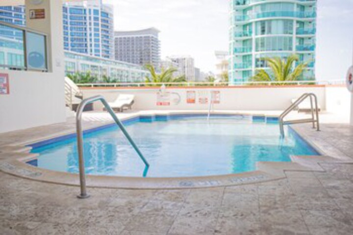 Magnificient Water Views in Miami Beach, FL