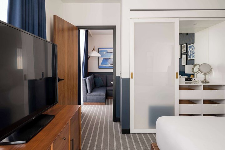 Room 40 of 90