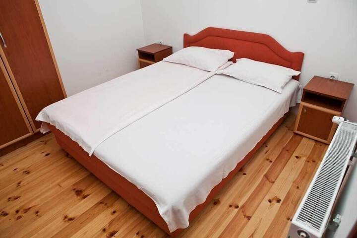 Room 10 of 53