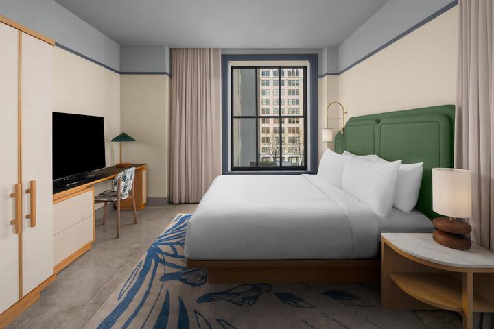 Room 13 of 61