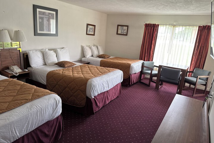 Room 16 of 72