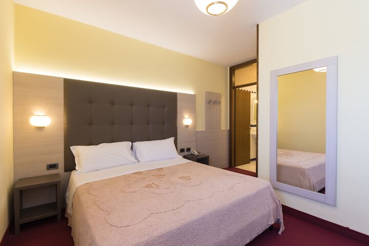 Room 15 of 45