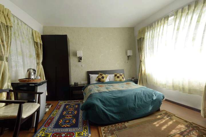 Room 15 of 32