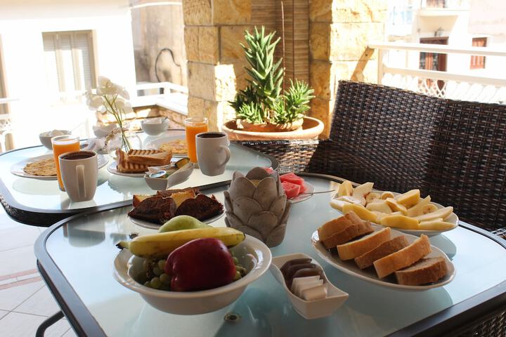 Breakfast/Coffee Service 81 of 99