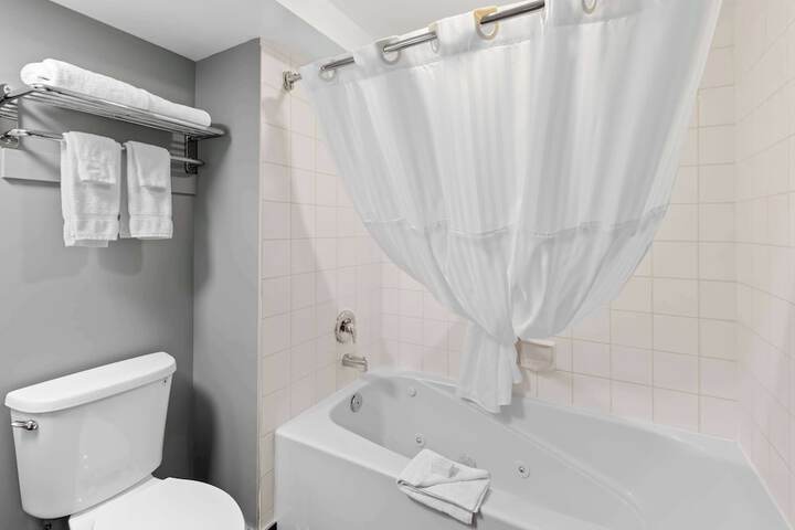 Room 34 of 50