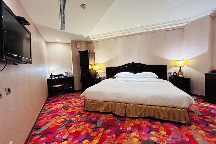 Room 66 of 216