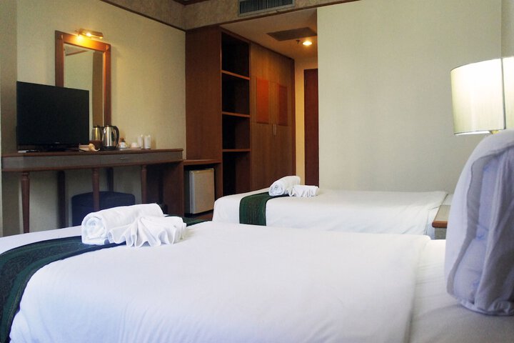 Room 10 of 72