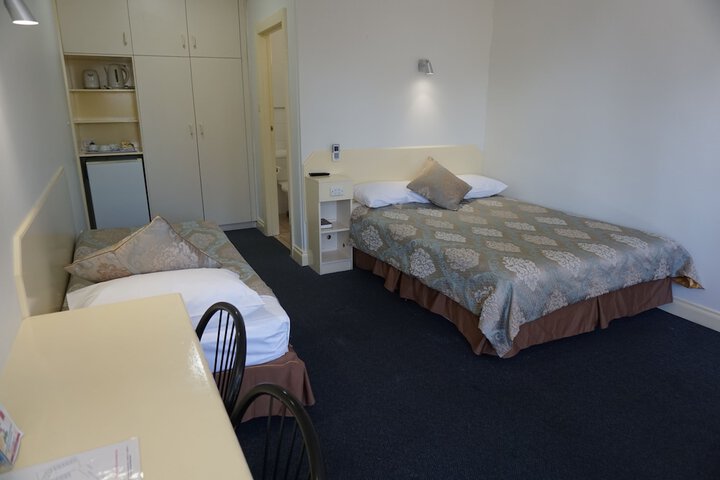 Room 16 of 78
