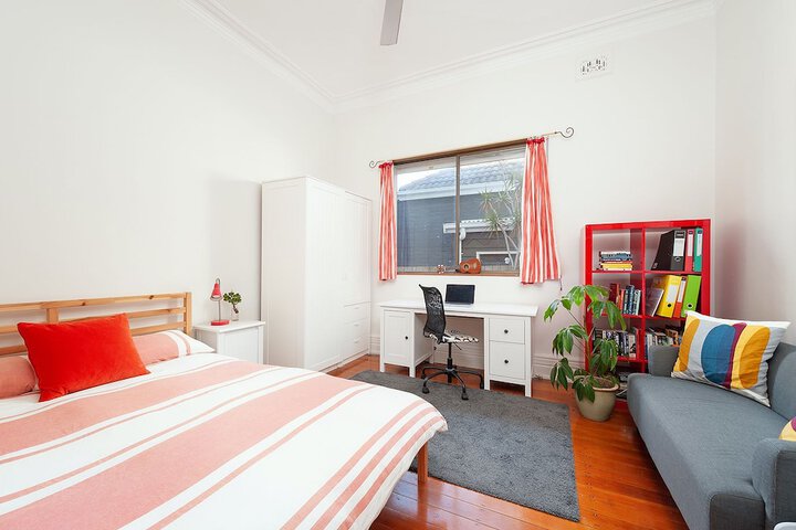 Room 4 of 15