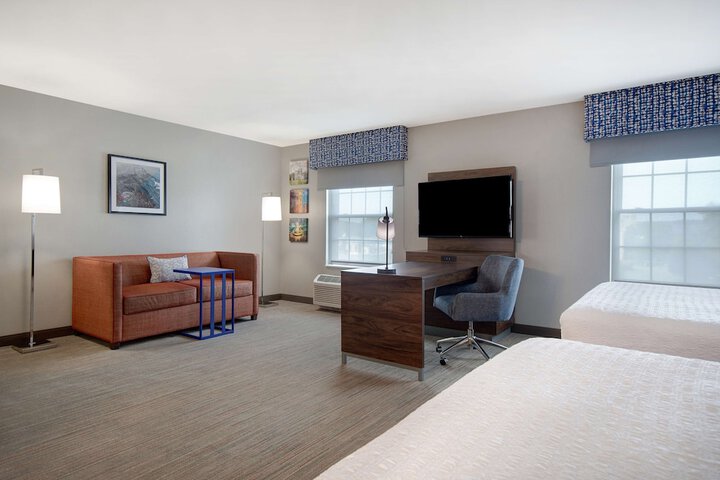 2 Queen Beds (4 of 12)
