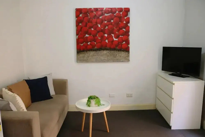 Room 2 of 11