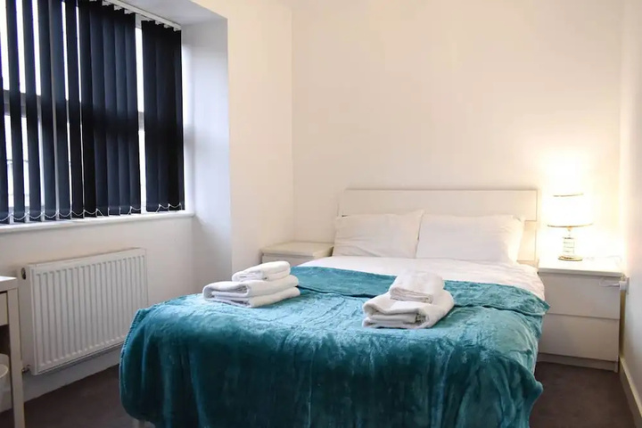 Room 4 of 15