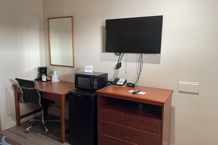 Room 7 of 17