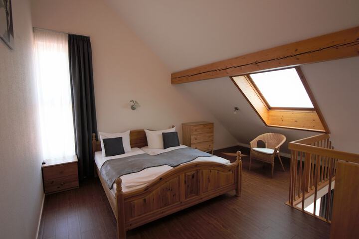 Room 4 of 23
