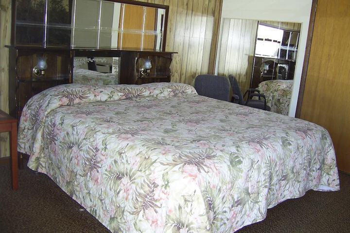Room 10 of 24