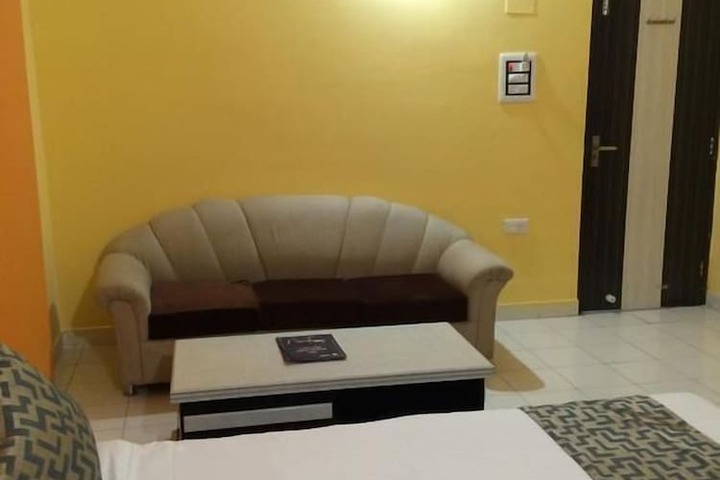 Room 11 of 29