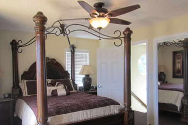 Room 8 of 17
