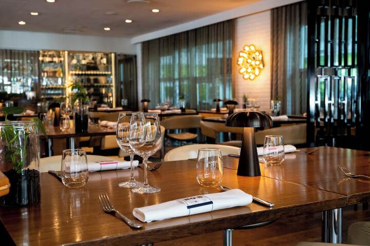 Dining 86 of 111