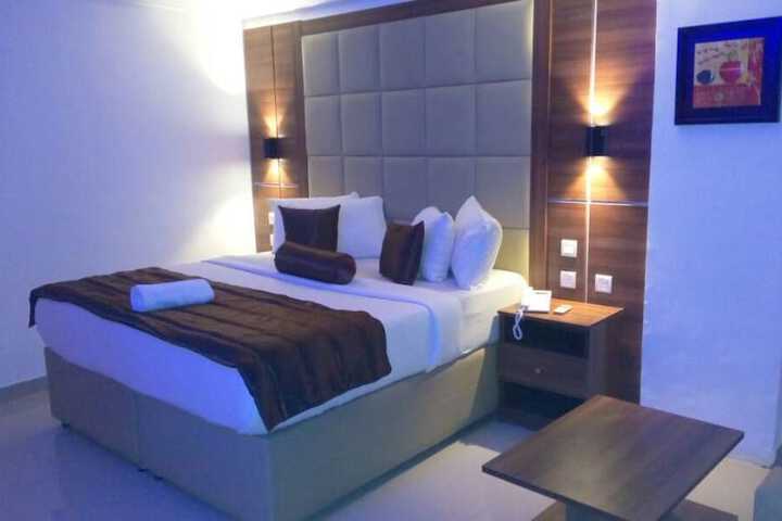 Room 5 of 19